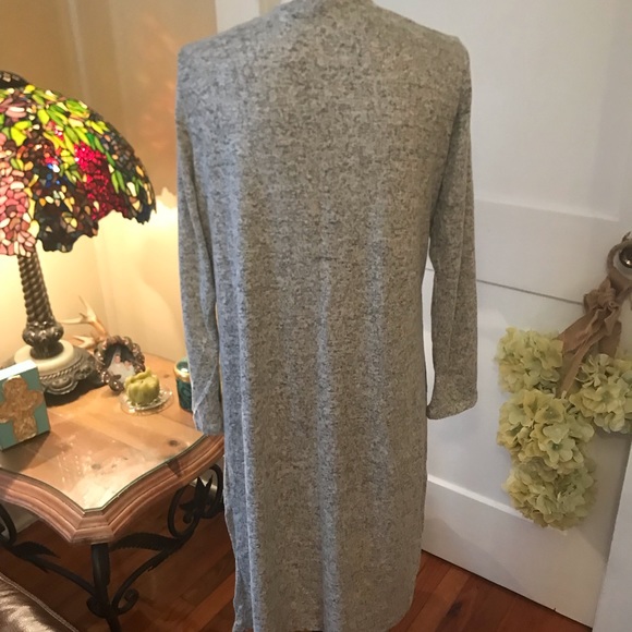 Sweater with pockets - Picture 3 of 6